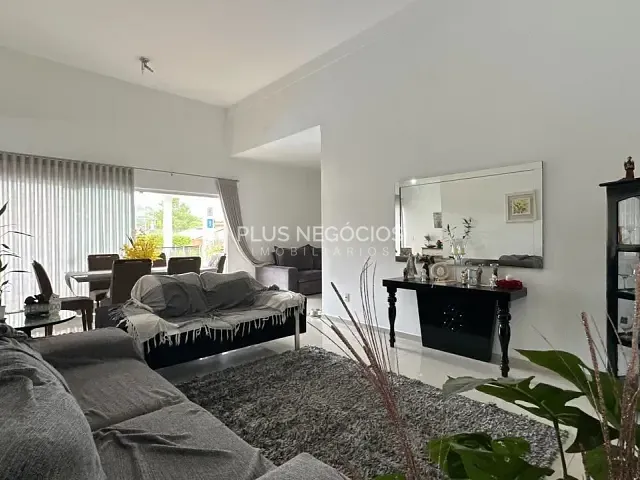 Casa com 1000m² 3 quartos e 3 banheiros, à venda ou para alugar, no bairro lago azul em Araçoiaba da Serra
