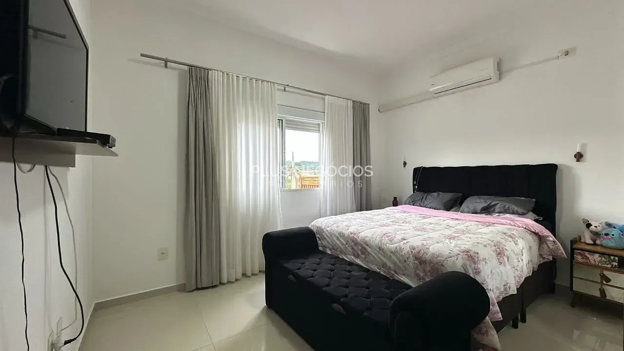 Casa, 3 quartos, 280 m² - Foto 29