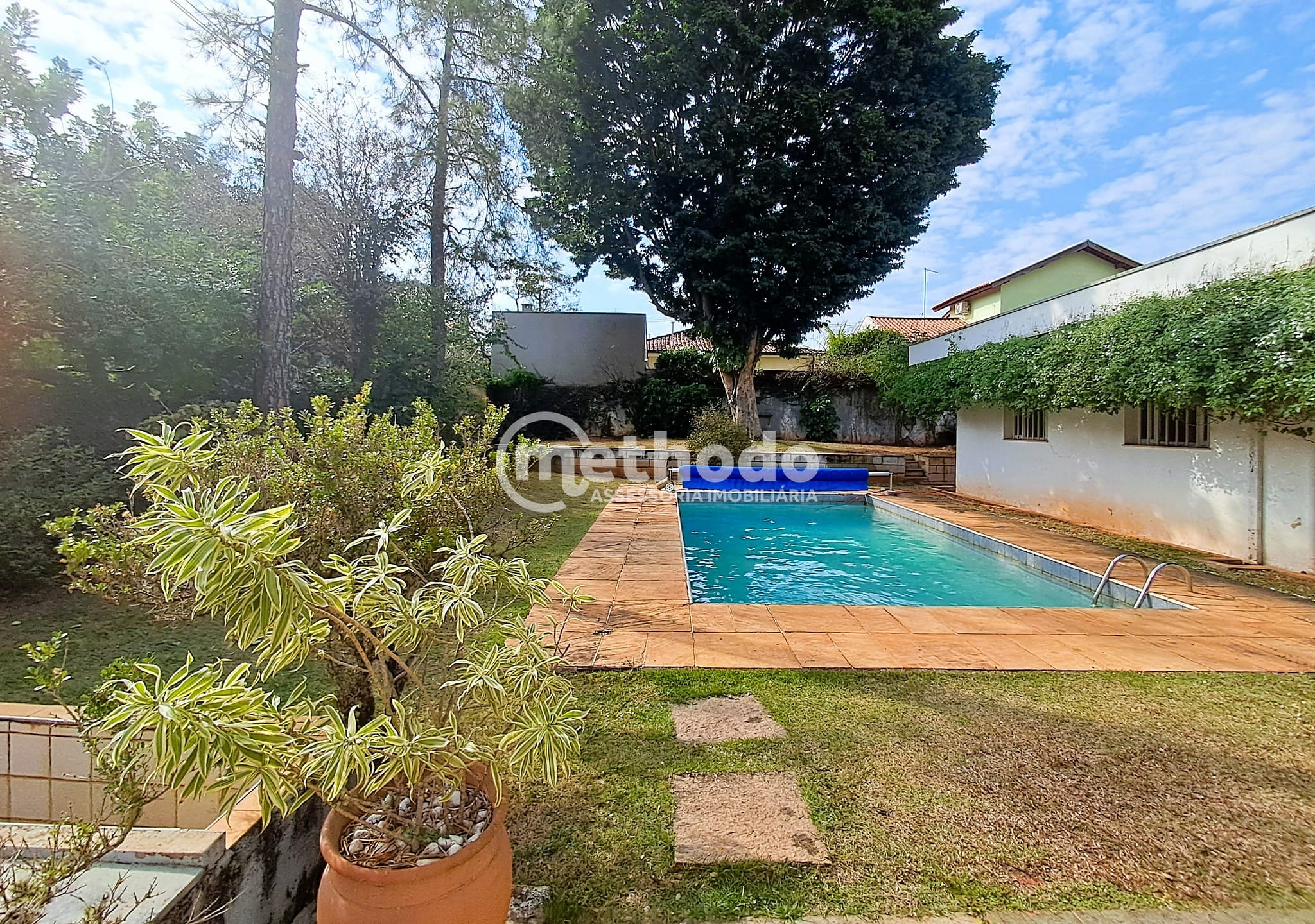 Casa, 4 quartos, 364 m² - Foto 1