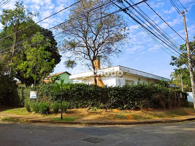 Casa com 883m² 4 quartos e 3 banheiros, à venda, no bairro Cidade Universitária em Campinas