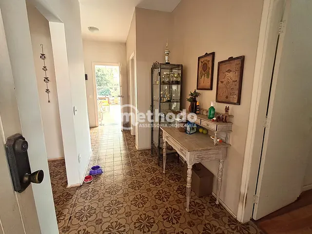 Casa com 883m² 4 quartos e 3 banheiros, à venda, no bairro Cidade Universitária em Campinas