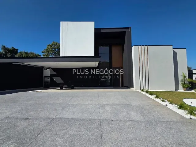 Casa com 560m² 3 quartos e 5 banheiros, à venda, no bairro Vila Martins em Itu