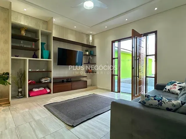 Casa com 320m² 6 quartos e 4 banheiros, à venda, no bairro Recreio dos Sorocabanos em Sorocaba