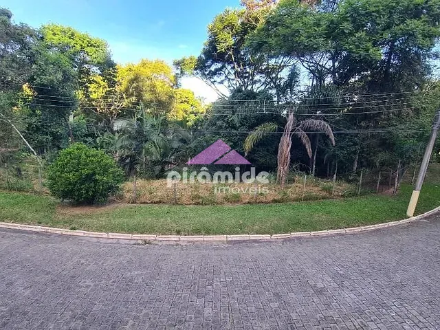 Casa com 4000m² 5 quartos e 5 banheiros, à venda, no bairro Bosque dos Eucaliptos em São José dos Campos
