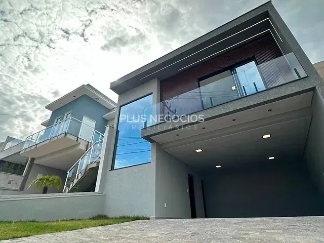 Casa com 200m² 3 quartos e 3 banheiros, à venda, no bairro Wanel Ville em Sorocaba