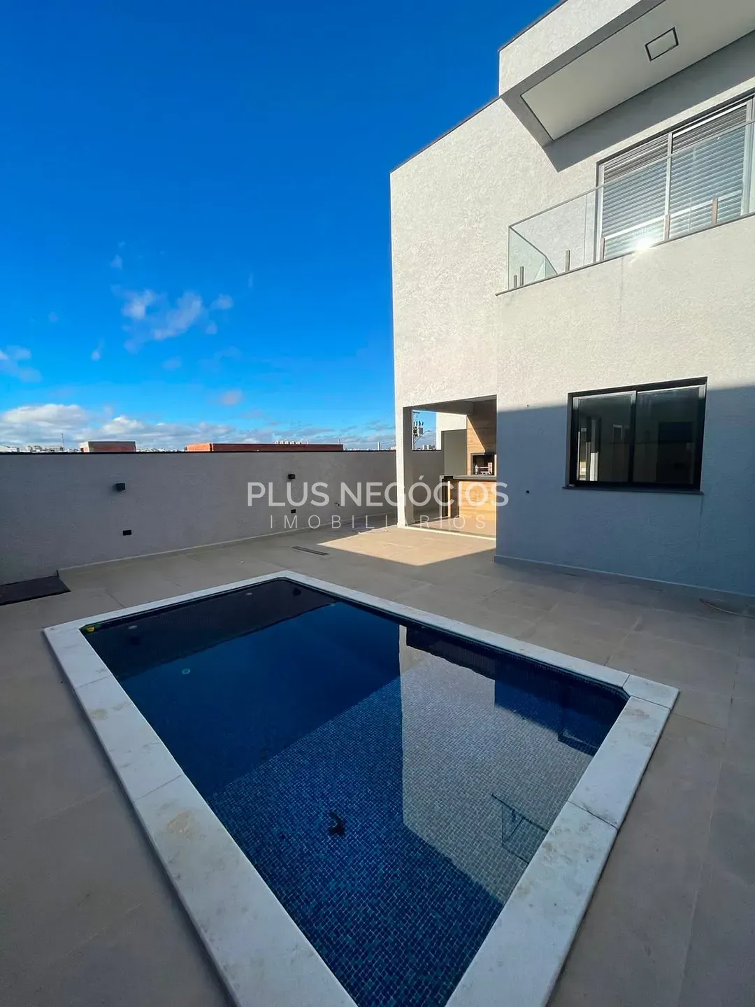 Casa, 3 quartos, 208 m² - Foto 1