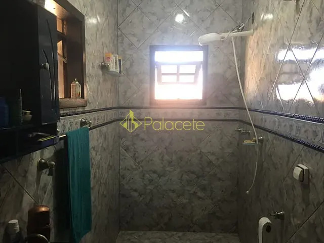 Casa com 250m² 2 quartos e 3 banheiros, à venda, no bairro Conjunto Residencial Araretama em Pindamonhangaba