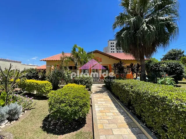 Casa com 2190m² 4 quartos e 4 banheiros, à venda, no bairro Vila Pantaleão em Caçapava