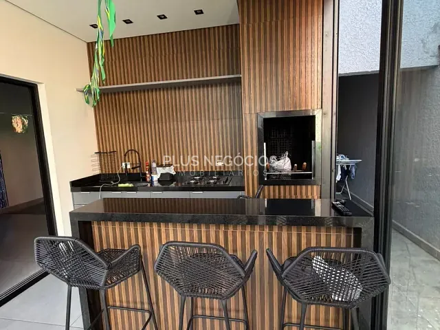 Casa com 200m² 3 quartos e 5 banheiros, à venda, no bairro Wanel Ville em Sorocaba
