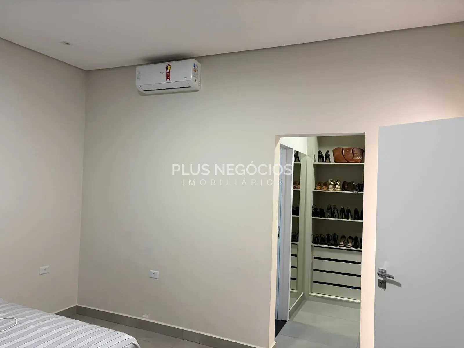 Casa, 3 quartos, 208 m² - Foto 35