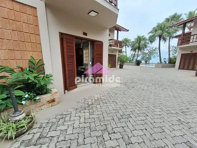 Casa com 180m² 3 quartos e 3 banheiros, à venda, no bairro Praia do Sapê em Ubatuba