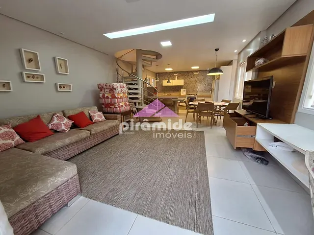 Casa com 180m² 3 quartos e 3 banheiros, à venda, no bairro Praia do Sapê em Ubatuba