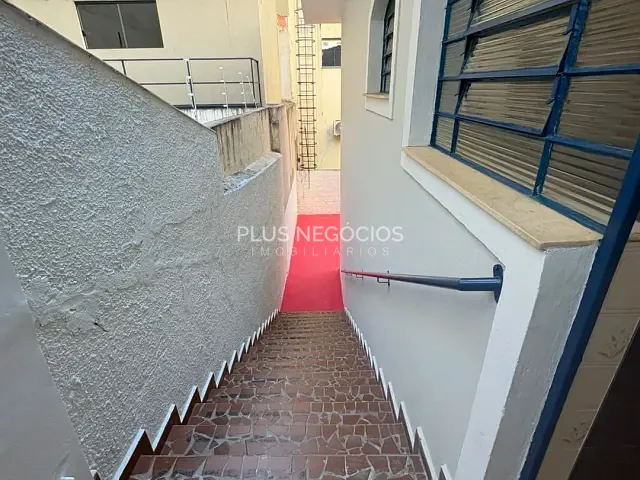 Casa com 300m² 3 quartos e 3 banheiros, para alugar, no bairro Jardim Faculdade em Sorocaba