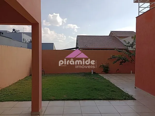 Casa com 300m² 4 quartos e 5 banheiros, à venda, no bairro Condomínio Terras do Vale em Caçapava