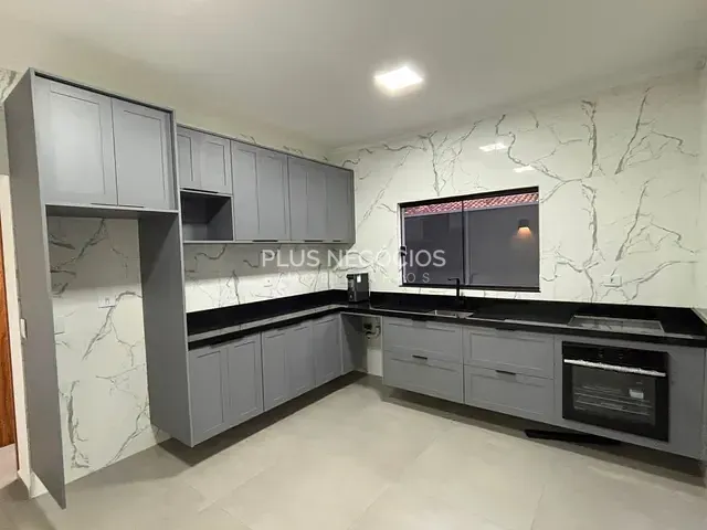 Casa com 200m² 3 quartos e 3 banheiros, à venda, no bairro Vila Carvalho em Sorocaba