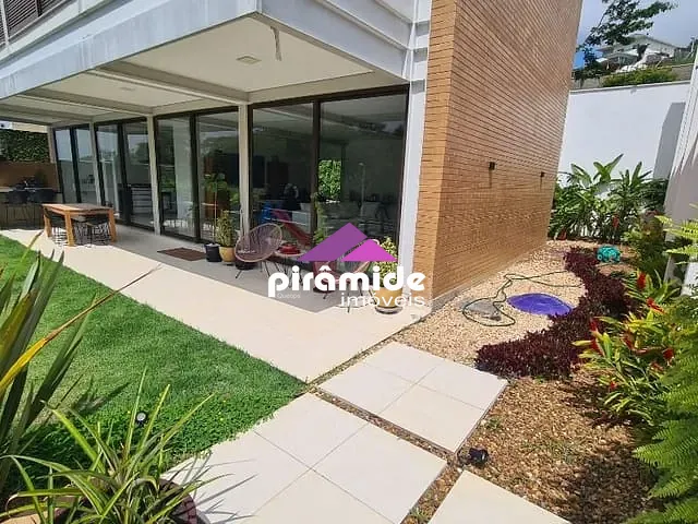 Casa com 820m² 5 quartos e 5 banheiros, à venda, no bairro Urbanova em São José dos Campos
