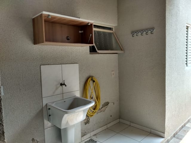 Casa com 125m² 2 quartos e 1 banheiro, à venda, no bairro Residencial Comercial Cidade Vista Alegre em Pindamonhangaba