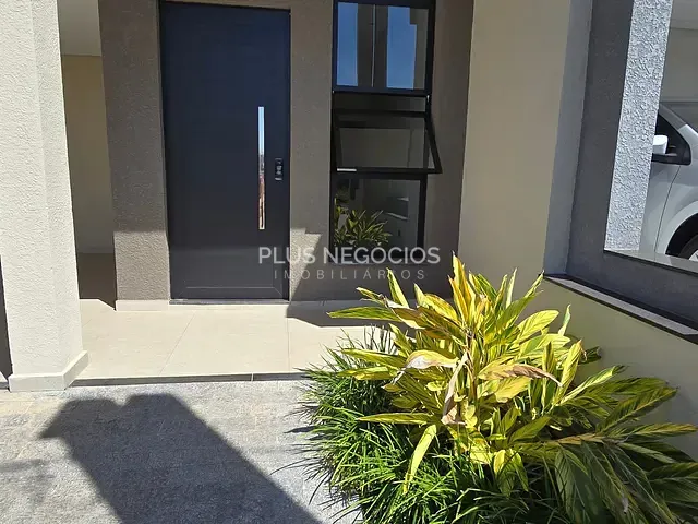 Casa com 200m² 3 quartos e 5 banheiros, à venda, no bairro Wanel Ville em Sorocaba