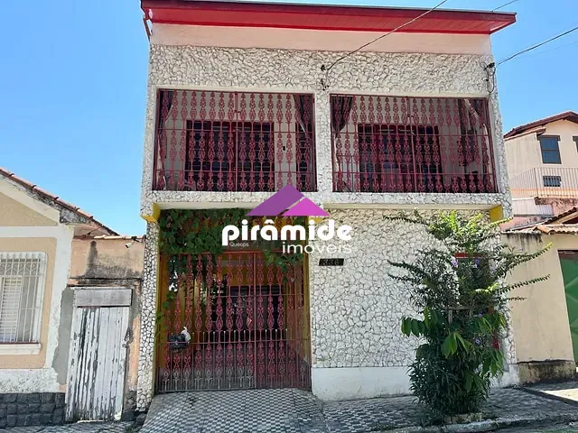 Casa com 555m² 8 quartos e 3 banheiros, à venda, no bairro Vila Santa Helena em São José dos Campos
