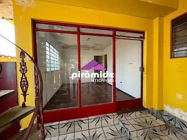Casa com 555m² 8 quartos e 3 banheiros, à venda, no bairro Vila Santa Helena em São José dos Campos