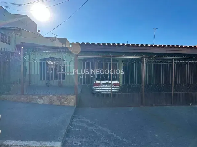 Casa com 302m² 3 quartos e 3 banheiros, à venda, no bairro Jardim Clarice I em Votorantim