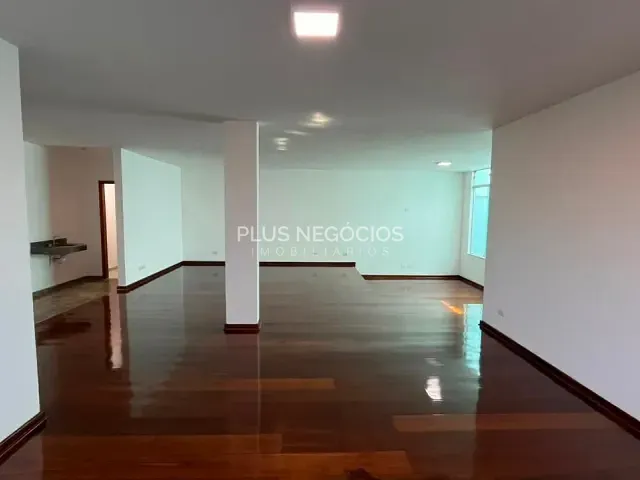 Casa com 360m² 3 quartos e 3 banheiros, à venda ou para alugar, no bairro Parque Campolim em Sorocaba