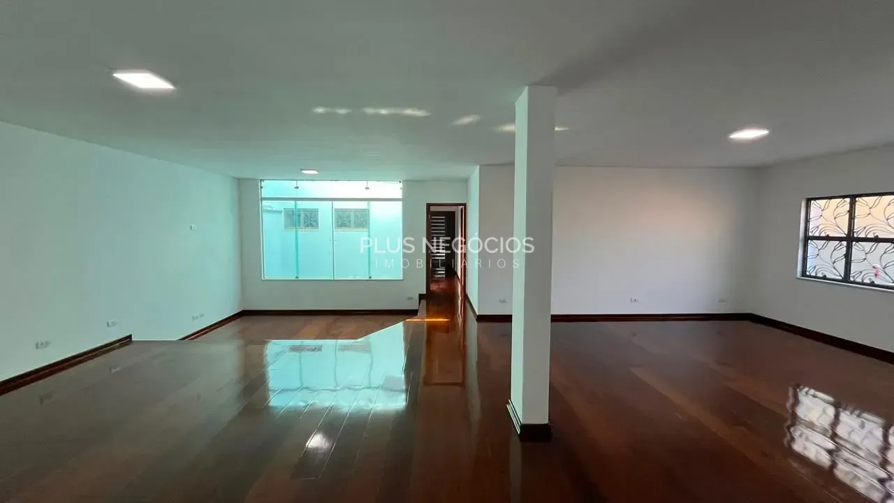 Casa, 3 quartos, 340 m² - Foto 1