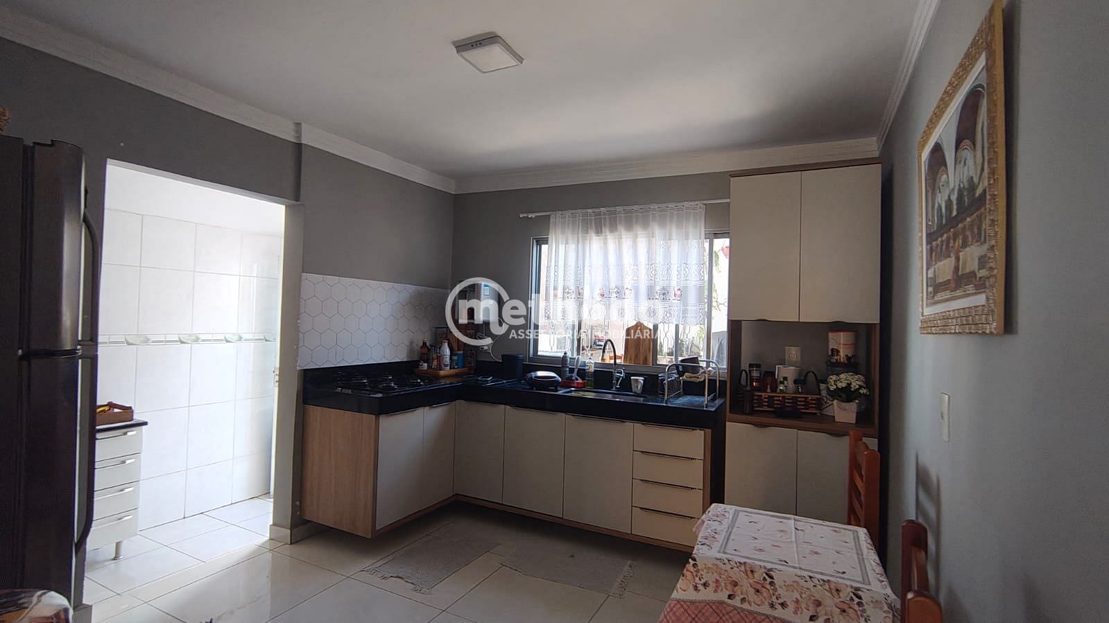 Casa, 2 quartos, 200 m² - Foto 3