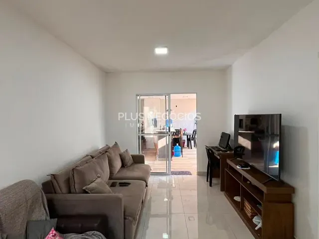 Casa com 140m² 3 quartos e 2 banheiros, à venda, no bairro Wanel Ville em Sorocaba
