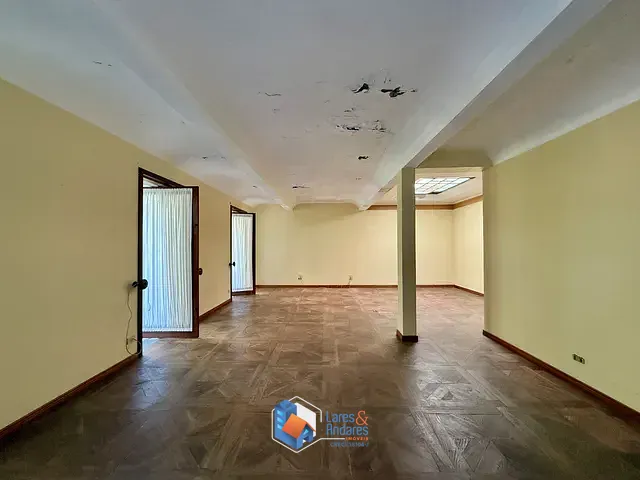 Casa com 600m² 3 quartos e 3 banheiros, à venda, no bairro Chácara Monte Alegre em São Paulo