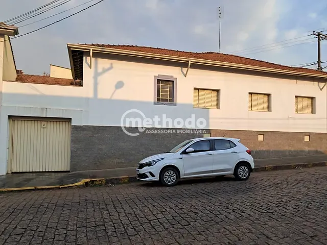 Casa com 205m² 4 quartos e 2 banheiros, à venda, no bairro Centro em São José do Rio Pardo