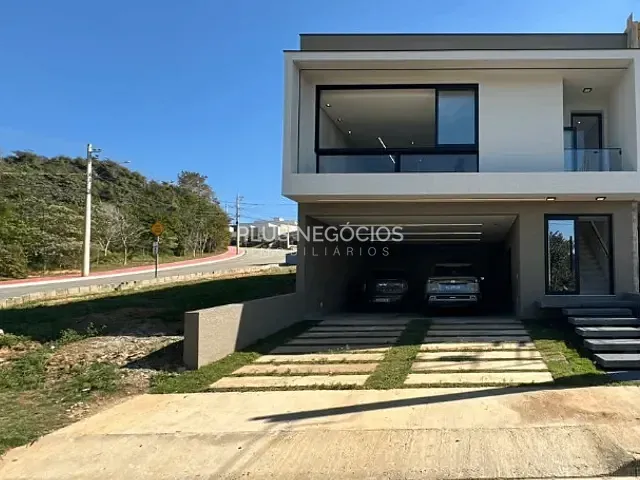 Casa com 200m² 3 quartos e 3 banheiros, à venda, no bairro Wanel Ville em Sorocaba