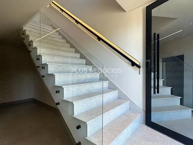 Casa com 200m² 3 quartos e 3 banheiros, à venda, no bairro Wanel Ville em Sorocaba