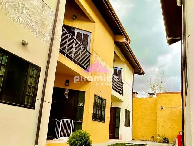 Casa com 78m² 2 quartos e 2 banheiros, à venda, no bairro Maranduba em Ubatuba