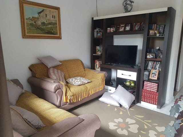 Casa com 200m² 3 quartos e 2 banheiros, à venda, no bairro Vila Olívia em Potim