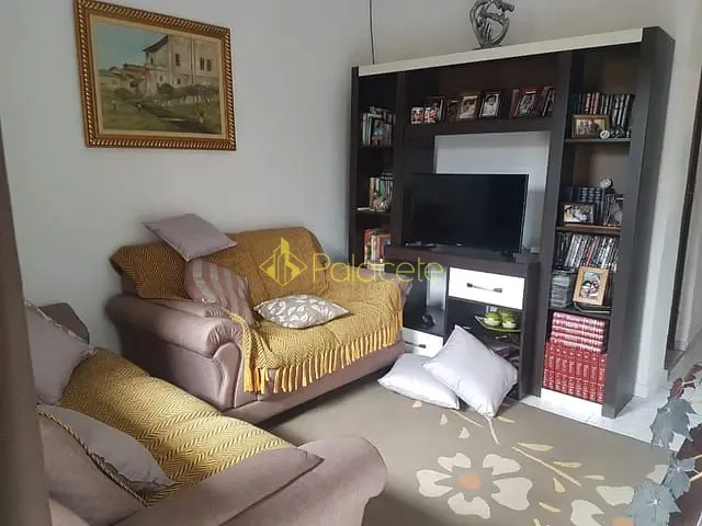 Casa com 200m² 3 quartos e 2 banheiros, à venda, no bairro Vila Olívia em Potim