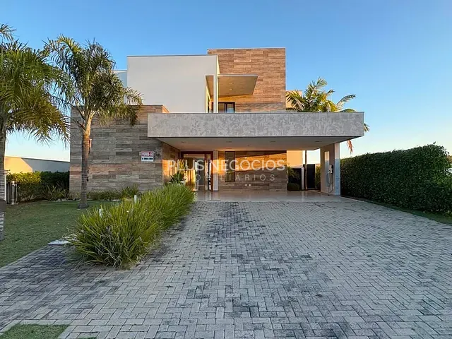 Casa com 525m² 3 quartos e 5 banheiros, à venda, no bairro Parque Santa Márcia em Votorantim