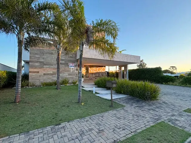 Casa com 525m² 3 quartos e 5 banheiros, à venda, no bairro Parque Santa Márcia em Votorantim