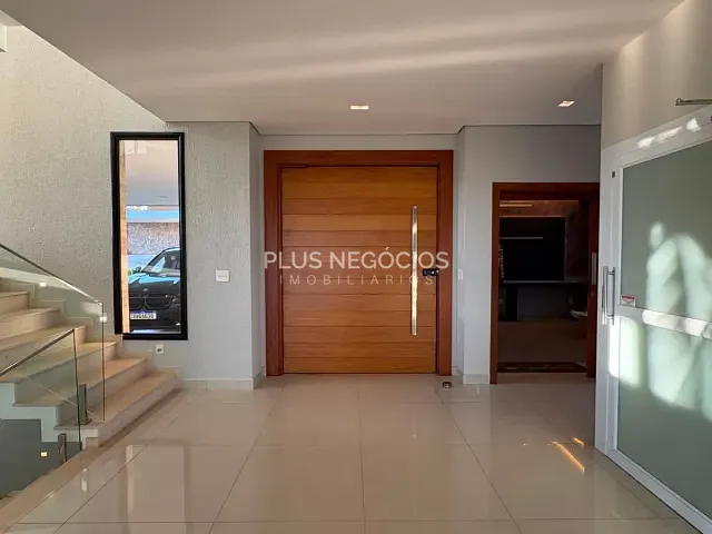 Casa com 525m² 3 quartos e 5 banheiros, à venda, no bairro Parque Santa Márcia em Votorantim