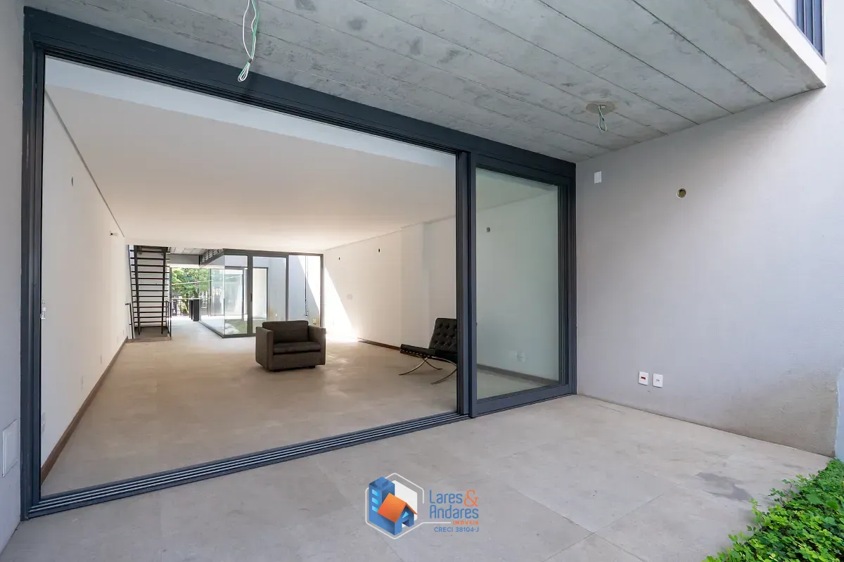 Casa, 3 quartos, 278 m² - Foto 1