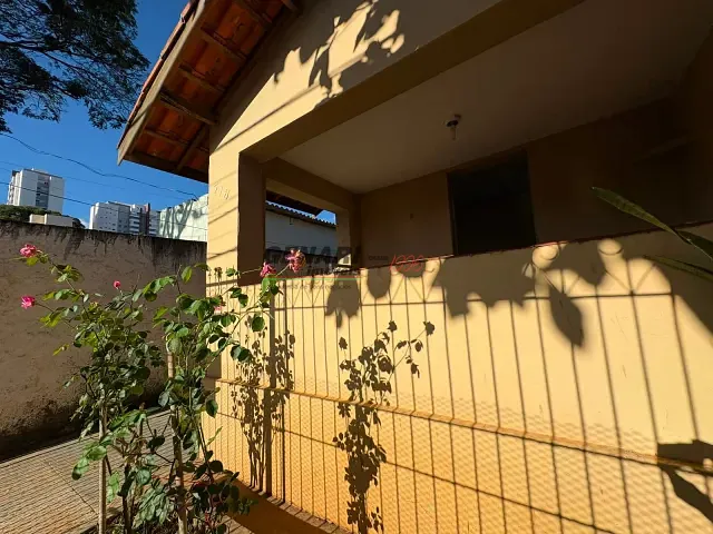 Casa com 250m² 3 quartos e 2 banheiros, à venda, no bairro Centro em Indaiatuba