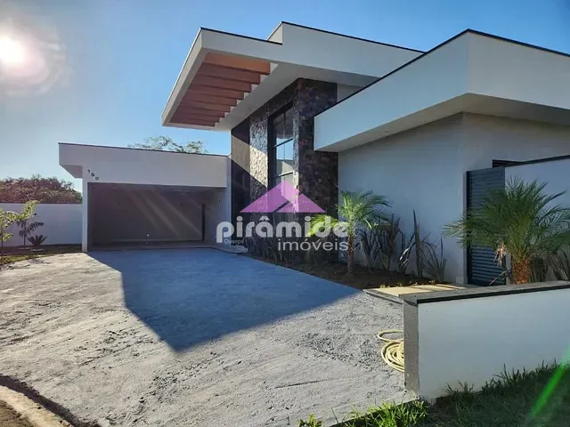 Casa com 536m² 4 quartos e 4 banheiros, à venda, no bairro Vila Paraíso em Caçapava