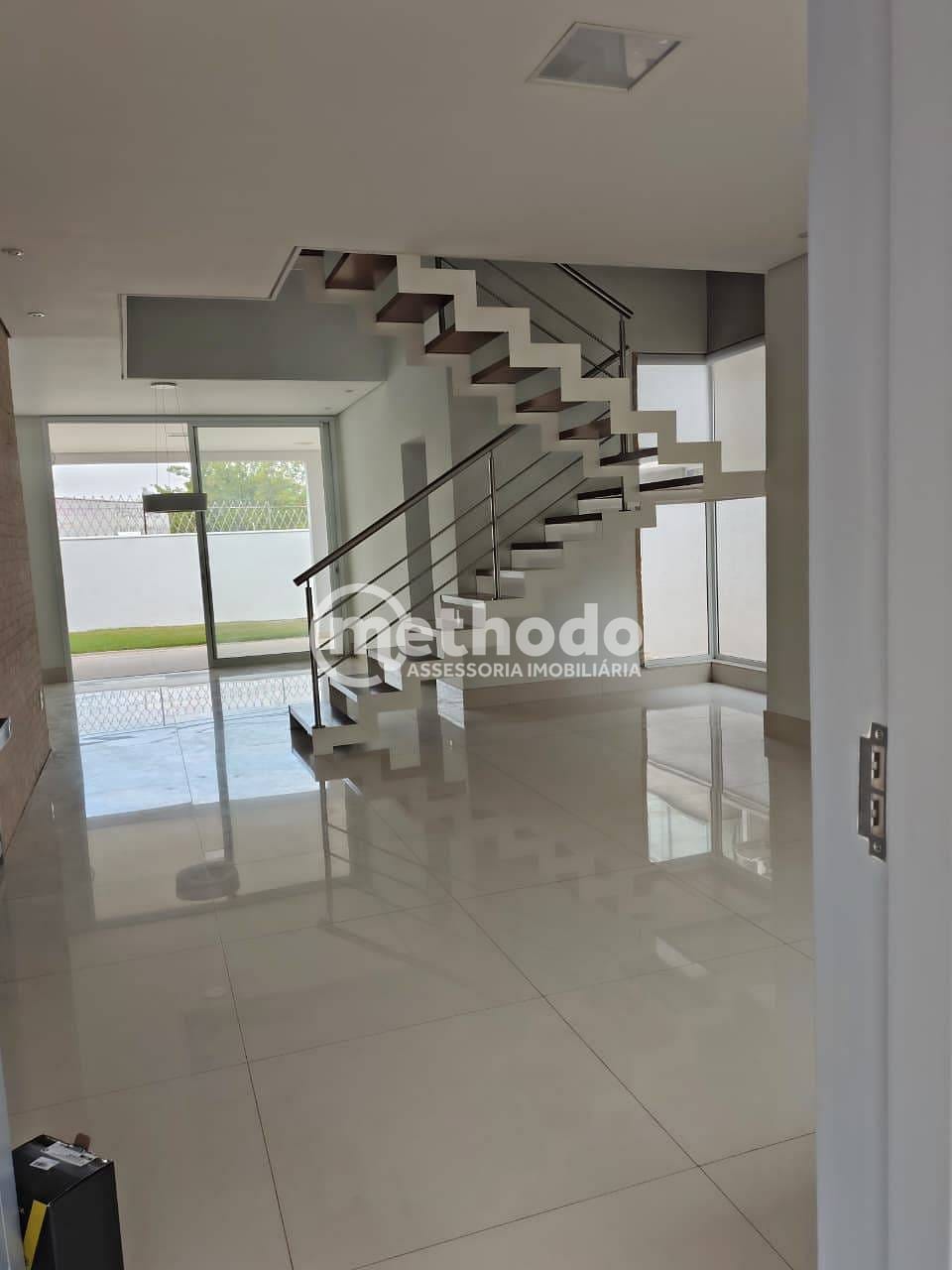 Casa, 3 quartos, 253 m² - Foto 1