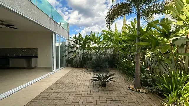 Casa, 3 quartos, 263 m² - Foto 35