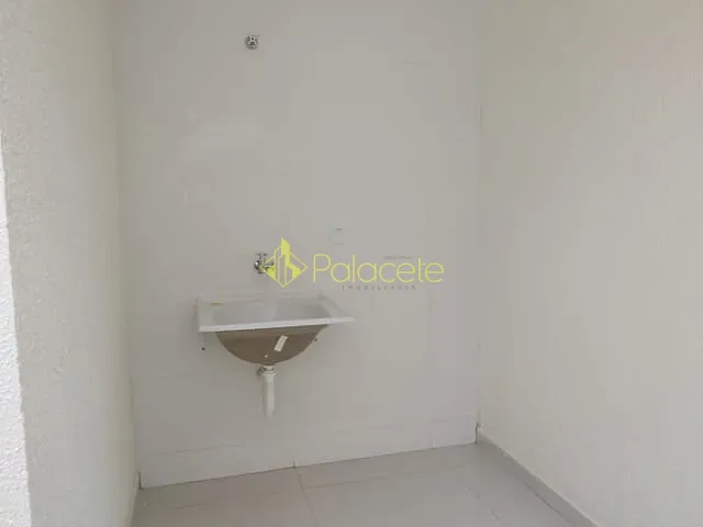 Casa 2 quartos e 2 banheiros, à venda, no bairro Residencial Estoril em Taubaté