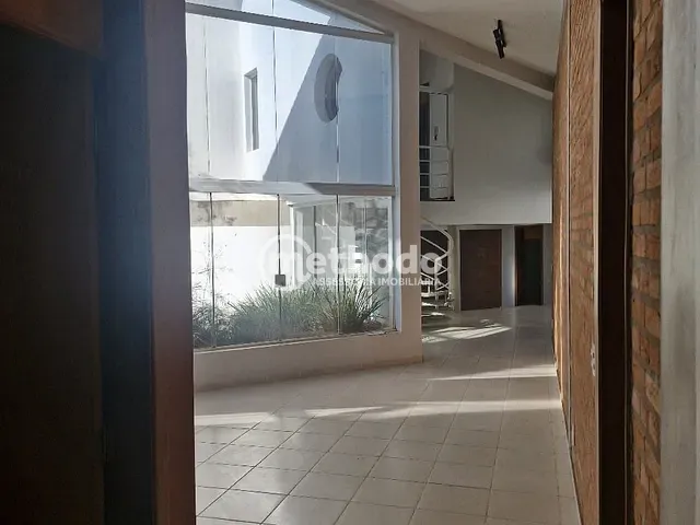 Casa com 1163m² 6 quartos e 6 banheiros, à venda, no bairro Bairro das Palmeiras em Campinas