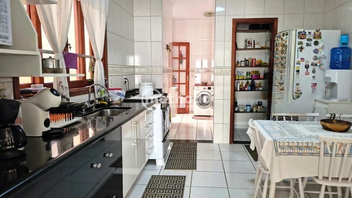 Casa, 3 quartos, 230 m² - Foto 13
