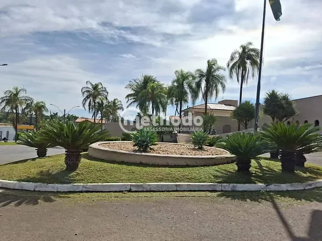 Casa com 330m² 3 quartos e 5 banheiros, à venda, no bairro Chácaras Alpina em Valinhos