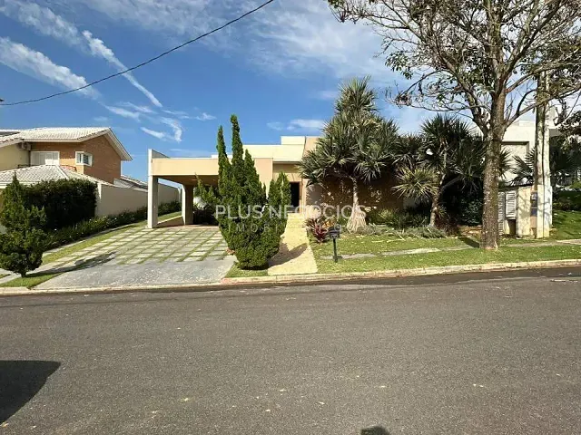 Casa com 1000m² 3 quartos e 6 banheiros, à venda, no bairro Cond. Residencial Saint Charbel em Araçoiaba da Serra
