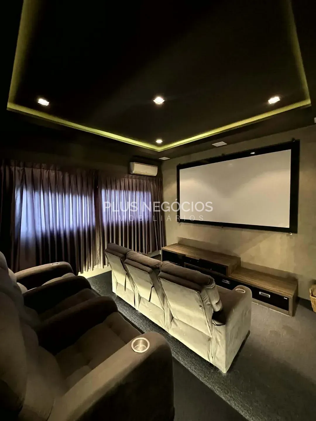 Casa, 3 quartos, 427 m² - Foto 1
